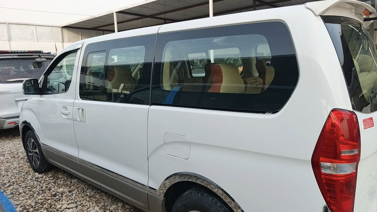 سلام عليكم
ستاركس 2018 مفتوح 
رقم بغداد انجليزي
سياره كارتون كارتون 👌🏻
 للبيع جاهزه مكينه 
كير حداديه تخم تاير تبريد
كفاله عامه بحالت الزيرو 
ماشي 140 الف 
مكينه بلاد لا بخار ولا تنقيص
*********** الاستفسار سيد كرار
