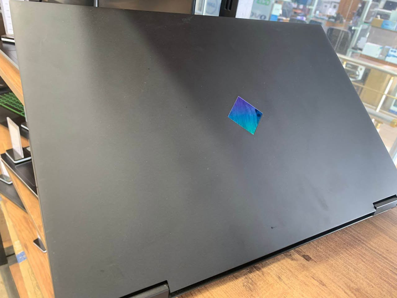 🚀 فرصة لعشاق الألعاب والأداء القوي  

💻 HP Omen Gaming Laptop  
⚡ معالج Intel Core i7-11800  
🧠 RAM 16GB لأداء سريع وسلس  
💾 512GB SSD NVMe إقلاع وتشغيل سريع  
🎮 RTX 3060 6GB خارجي يشغل أغلب الألعاب الحديثة  

🔥 مناسب للألعاب، التصميم، والمونتاج.

💰 السعر: 727$  
📩 للحجز أو الاستفسار راسلني خاص. أربيل, العراق


**إذا كنت صاحب هذا الإعلان وتريد حذفه لأي سبب، رجاءا أرسل رسالة إلى الدعم الفني**