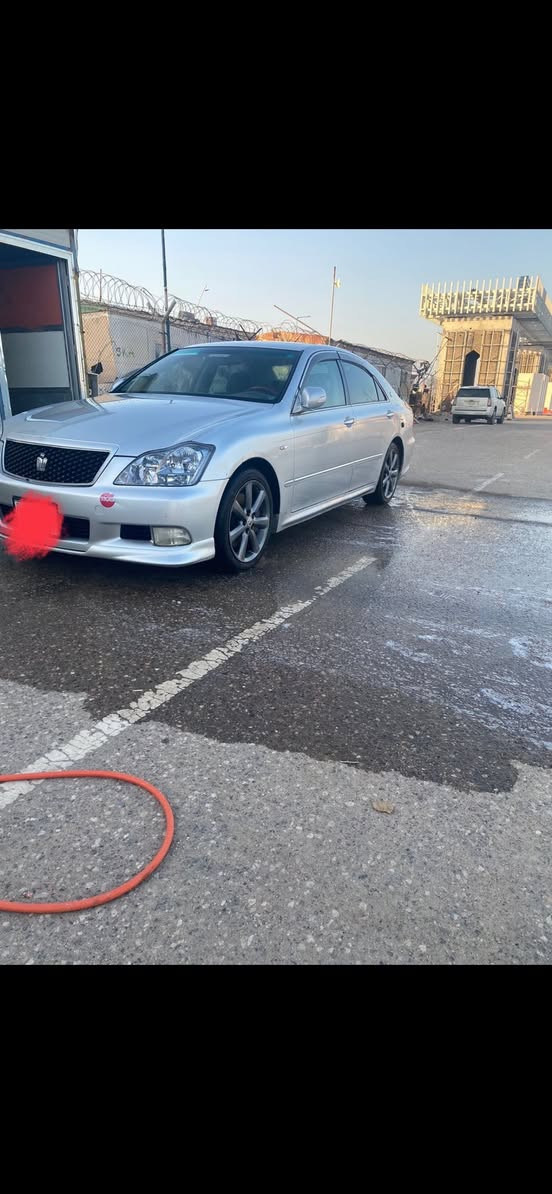 السلام عليكم 
شاهينه ادوات ادوات ادوات
موديل 2007
لون سلفري شاصي 84 
ستيرن كهربائي 4كشنات كهربائيه 
فتحه برده خلفيه السيارة اثنه يعني غرفه رياضي دواخل سود ويل دنكه 
بعد بيها مواصفات خير من الله
البصرة الهارثه ***********
السعر 77

كفاله كص وصبغ وسريقه
