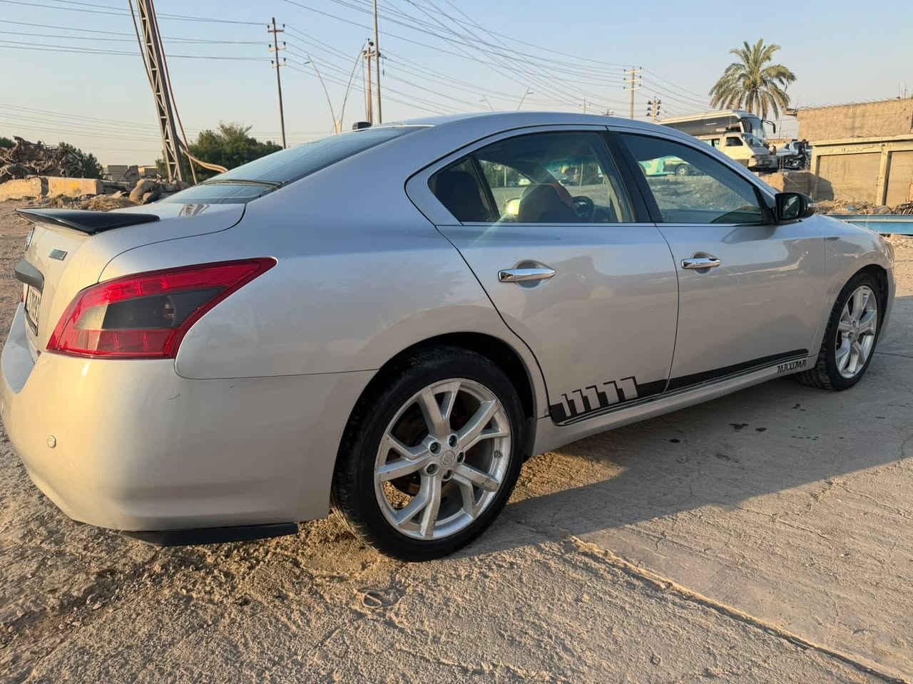 السلام عليكم نيسان اكزما موديل 2012سياره فول مواصفات بيها طخه جامرلغ يسره خفيفه بدون دواخل صبغ حزام جماليه شرط مكينه بلاديه 6سلندر مكفوله سنويه لل27شرط التحويل سياره نضيفه مال جناي سعر 75وبيها مجال بسيط مكلف بلنشر *********** مكان ديالى. المقداديه
