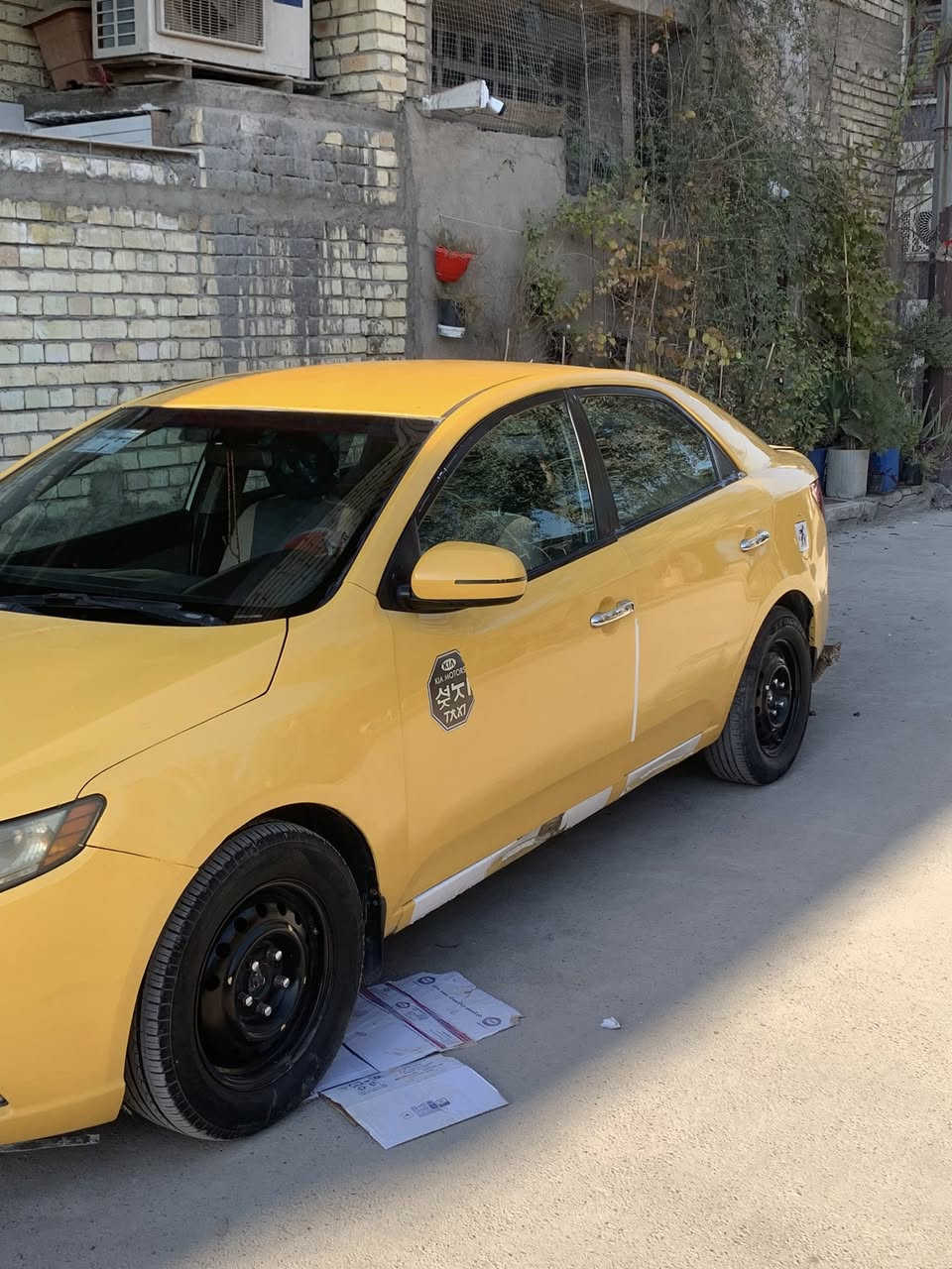 كيا فورتي امريكي حادث صندوك
موديل 2012
كير مكينه تبريد خير من الله 
مكينه 2000
ثاني يًوم تحويل
مكان بغداد
سعر 88$.  بيه مجال
***********
