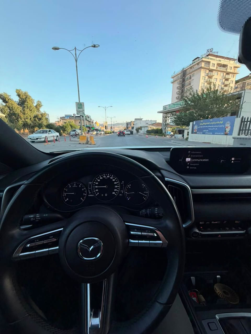 سلاوی خواتان لیبی
مازدای cx50 پریفید زۆر خوانو پاکە سەیارەی مالە بی عەیب موشکیلە یەک دینار مەسرەفی نیە ٢پارچەی بۆیاخە چاملخ بۆنیت بە هیچ ناو گرنی ئیرباکی سوکان شان تەقیوە سیستەم کراوەتەوە ٣مانگ کاتی لەگەلە
موشتەری نیت بیزارم مەکە تیل بۆ سعر پرسین مەکە
ناونیشان.سلیمانی
ژم.*********** السليمانية, العراق
