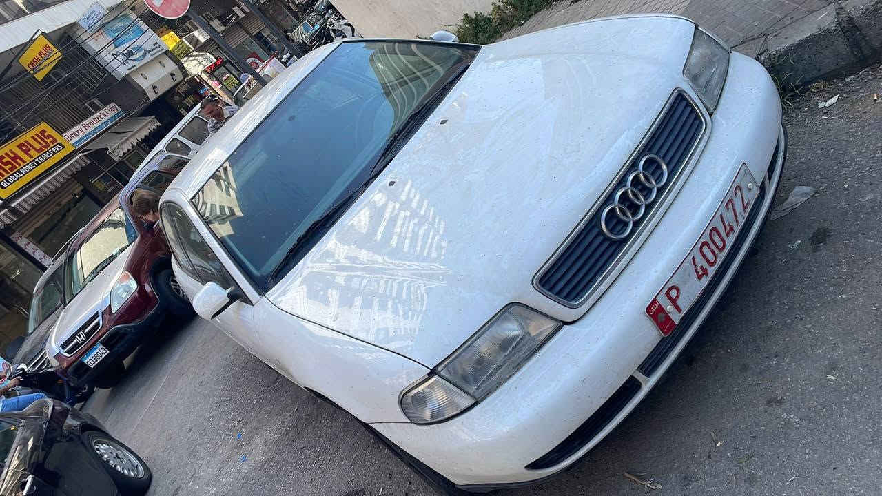 سيارة للبيع لوحة أجار 130$. 03515586


**إذا كنت صاحب هذا الإعلان وتريد حذفه لأي سبب، رجاءا أرسل رسالة إلى الدعم الفني**