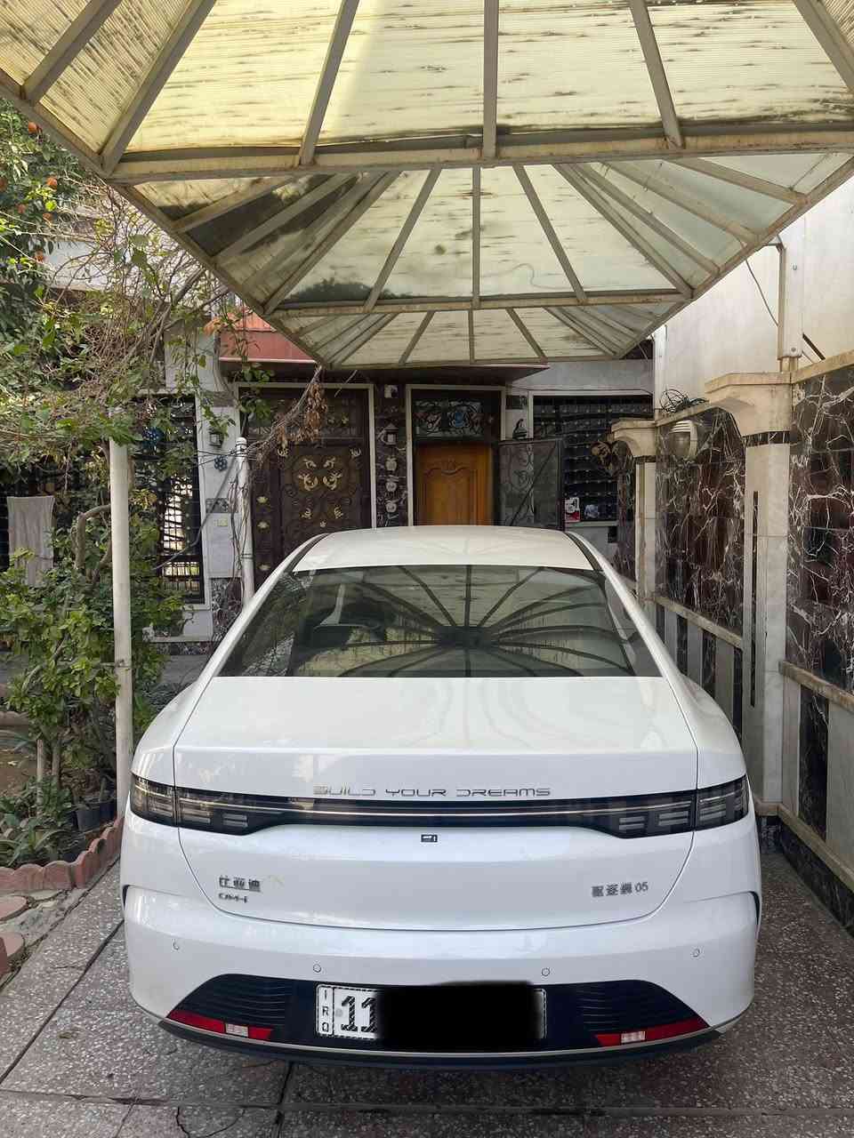 سلام عليكم للبيع دسترويل 2025 ماشية 1500 رقم بغداد بسمي مكفولة كفالة عامة بيها شخط اقل الاصبع بسيط جدا ميبين  السعر 18/750 عنوان بغداد ***********
