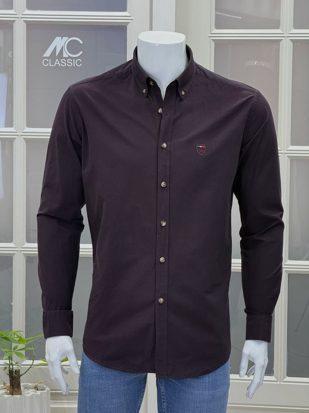 ⁨	‏ MC CLASSIC ‏ ⁨	⁨	‏ 
  الأناقة _تبدي _من_ أول _خطوة

⚜️قميص سبورت وكاله ‏MC CLASSIC 
⚜️قياسات: S . M . L . XL . XXL.3XL
⚜️خامه : فلافيلي 
⚜️القالب : ريكولار 
⚜️السعر : 45 الف 
⚜️الصناعه: تركي

‏‎للحجز او الاستفسار مراسلتنا على الصفحه
اومراسلتنا واتساب  *********** .  ***********
تلكرام :- https://t.me/mcclasic
انستكرام :- https://www.instagram.com/mc_classic79?igsh=MWZuc3Z2b2YycGNwOA%3D%3D&utm_source=qr
تيك توك :- https://www.tiktok.com/‪‪@mcclassic79‬‬?_t=8kdkCdce82f&_r=1
سناب جات :- https://t.snapchat.com/QEyQBMCC
#العنوان
 بغداد - كرادة داخل -فرع صيدليه جوهره ابن حيان 

اوقات الدوام من 10 صباحا الى 12 ليلاً
🔴 يوجد #توصيل بغداد وكافة المحافظات 
بغداد 🚕  5 الف  المحافظات 🚗 5 الف⁩

