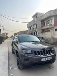 جيب لاريدو موديل 14 وراد أمريكي 🇺🇸 حادثها جاملغ الامامي بدون اريباك سي...