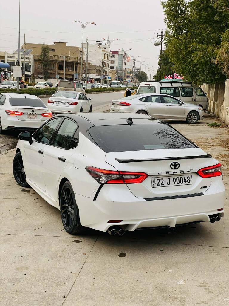 تۆیۆتا کامری ڕەنگی سپی فول مواسەفات ، کەپس ، ژمارەی پەیوەندی *********** أربيل, العراق
