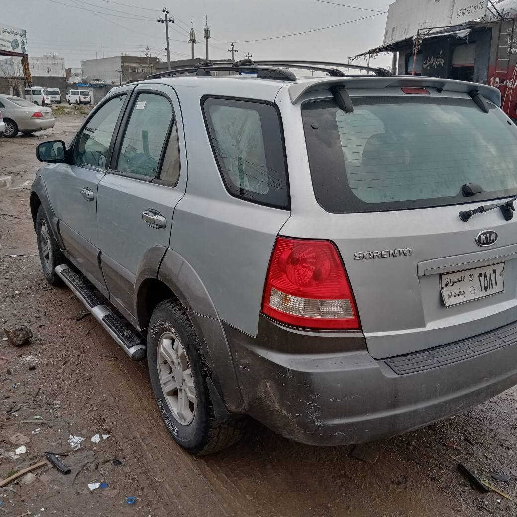 كيا مؤديل 2006 دوبارجي بؤياخه بي ناو كرتن گيرو مه كينه به شرت مه كينه به ته فول مواسه فاته هه مو گياني به شرت ئارمي بلاستي كي هوليره به شه رتي غه رامه و ئه وه ليات له سيدسادق *********** سعر 49 مه جال أربيل, العراق
