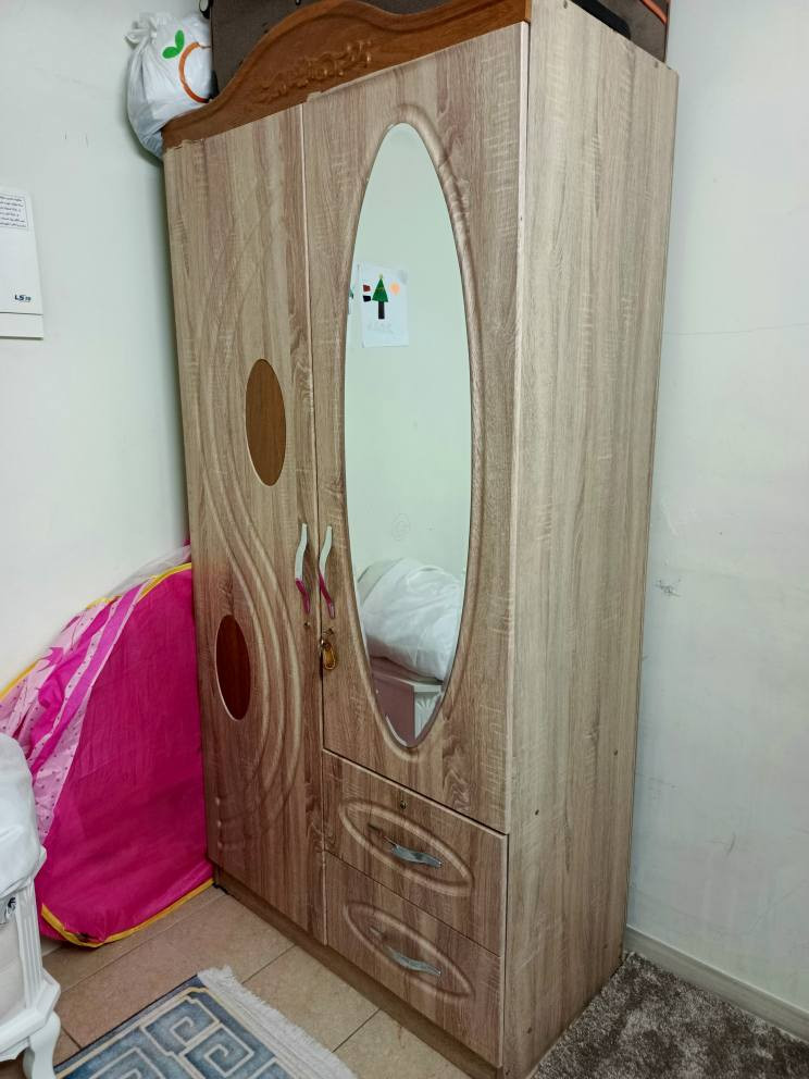 كنتور للبيع بابين نضيف السعر 75 الف  ***********
