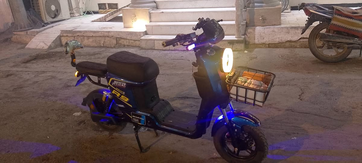 سلام عليكم باسكل شحن أر 9 موديل 2026 نظيف جدآ 5 بطاريات إكبار أم بي ثري بلادي اسويح ومسحه بعده بحاله المعرض طالع ب 675 أريده 500 العنوان كربلاء قرب مول الحارث هاتف *********** /***********
