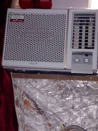 مكيف للبيع طنيا عنوان مدينه الصدر 07745259802