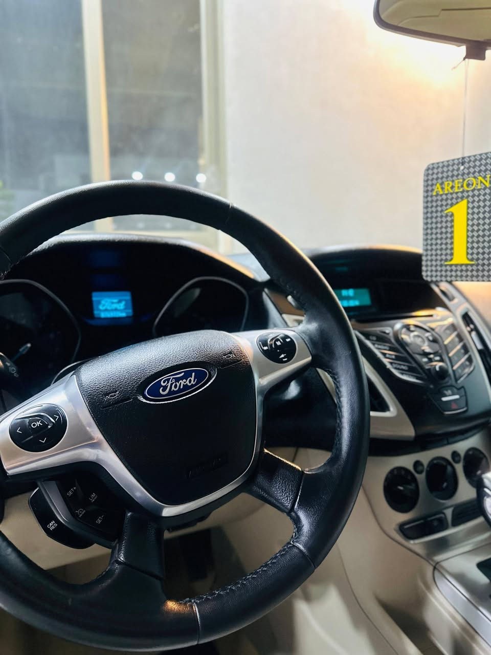 فورد فوكس هاش باك 2014
شركه مكفوله 
رقم بغداد
ماشيه 77
فتحه 
تحكم ستيرن 
شاشة اعطال 
السياره فول 
حساسات 
***********
