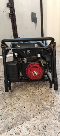 مولد  نضيفه ما مستعمله هواي اخت الجديده   السعر 85 وبيها مجال   العبيد...