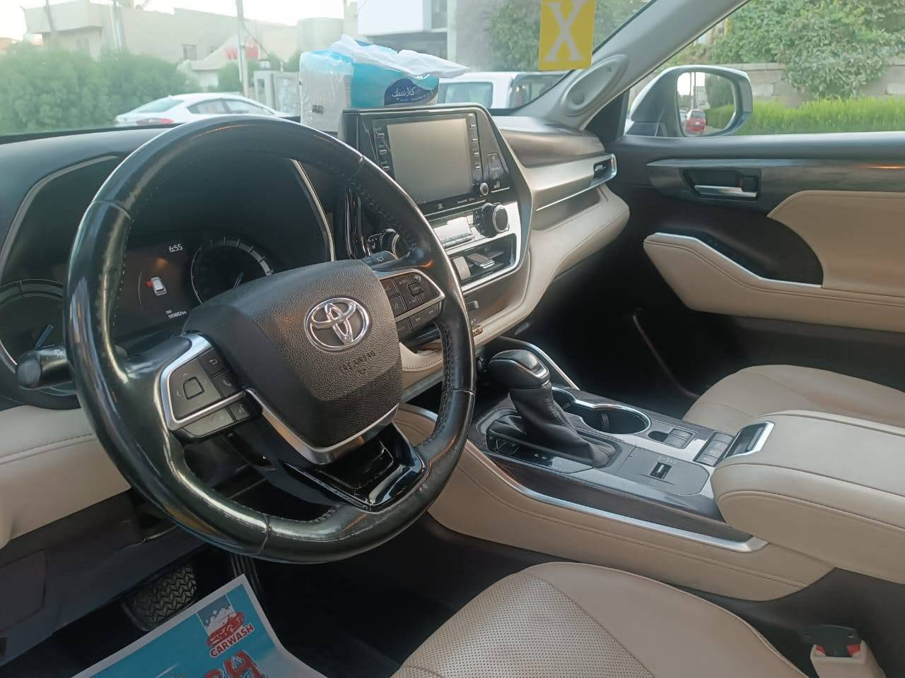 🚘 للبيع | تويوتا هايلندر هايبرد Limited موديل 2020
🚘 للبيع | تويوتا هايلندر هايبرد Limited موديل 2020

✅ المواصفات:

- موديل: 2020
- فئة: Limited
- محرك: 2500 سي سي هايبرد
- عدد الركاب: 7
- رقم بغداد
- المسافة المقطوعة: 100,000 كم

المميزات:
✔️ شاشة كبيرة
✔️ كاميرا
✔️ تشغيل بالبصمة
✔️ بصمة في الأبواب الأربعة
✔️ دخول ذكي (Smart Entry)
✔️ رادار أمامي
✔️ رادار خلفي
✔️ حساسات/رادار جانبي
✔️ نظام النقطة العمياء (Blind Spot Monitor)
✔️ مقاعد جلد
✔️ تدفئة للمقاعد
✔️ مقاعد أمامية كهربائية مع تحكم كامل
✔️ ثلاث مناطق للتحكم بالمكيف (Dual/Triple Zone Climate Control)
✔️ 6 منافذ USB للشحن
✔️ شاحن لاسلكي للهاتف
✔️ باب صندوق خلفي كهربائي
✔️ أوضاع قيادة: Eco – Normal – Sport
✔️ نظام المساعدة على نزول المنحدرات
✔️ فتحات تكييف للمقاعد الخلفية

✅ السيارة نظيفة جداً وبحالة ممتازة وجاهزة للاستخدام.

ملاحظة: حادث بسيط سابق في الدعامة الأمامية فقط.

💰 السعر: 31,000 دولار، قابل للتفاوض بشكل بسيط.

📍 مكان السيارة: بغداد – الغزالية

📞 للاستفسار:
***********
