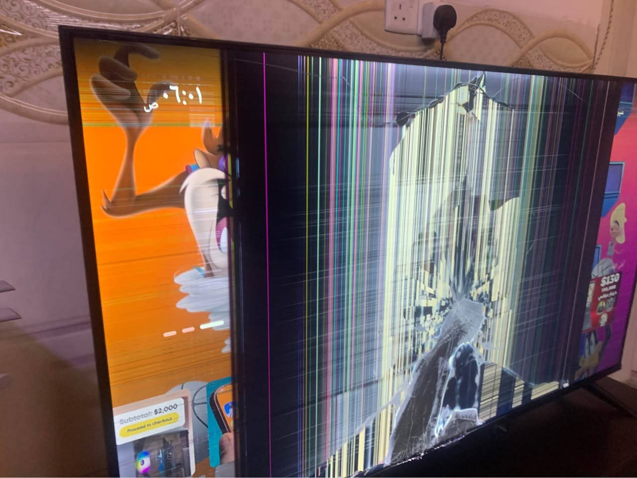 شاشة سمارت حجم 55 مكسورة مثل ما موضح بالصورة النوعية CROWN السعر 100 الف المكان حي عدن *********** موصل, نينوى
