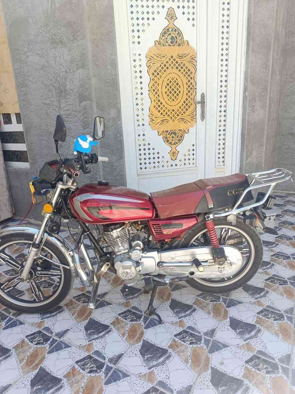 سلام عليكم دراجة ايراني موديل 22الدراجة اوراقهة ضايعة مڪينة نضيفة والڪشر ڪدامك ڪهربائيات ڪلهة شغالة السعر 575وبي مجال متواجد خاص وهاذ رقمي ***********وتحياتي للجميع
