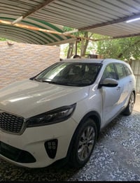 سورنتو خليجي موديل 2019 رقم بغداد انكليزي ابيها اربع قطع صبغ مواصفات ا...