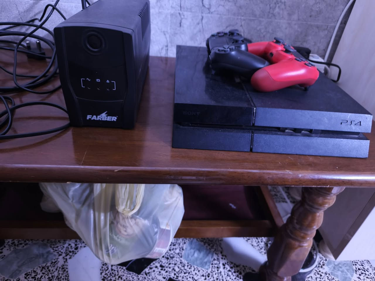 بلي فور PS4 مهكر قرص
شغال ونظيف كل نقص مابي وعالفحص
مهكر اي لعبة تعجبك تگدر تنزلها انت وتضيفها لو تودي لابو البليات اغلى لعبة بألف
ملحاقتة كاملة الجهاز وياه يدتين والكيبلات + يو بي اس يشغلك ياه 10 دقايق
رايدة ب285 الف
مكاني بغداد الدورة
متواجد خاص او رقمي 
***********
