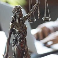 مكتب المحامي علي المياحي لترويج المعاملات اجازات البناء السكنيه والتجا...