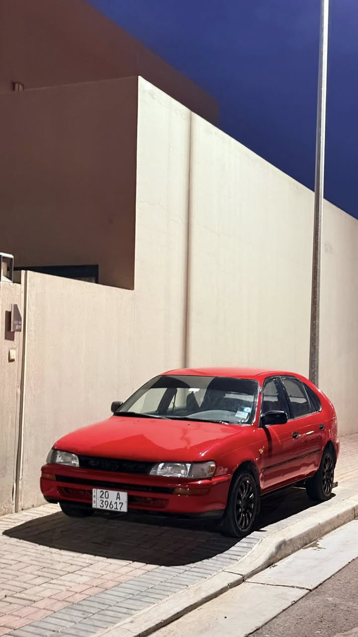 السلام عليكم للبيع 
كورلا 1993 هاج باك مو ستيشن ✅

يسرى بلاد

كير عادي 
خليجيه 
تبريد ثلج ❄️
بدون حادث وضربه فقط صبغ عام جماليه
رقم ديالى بأسمي سنويه جديده 
هزه جديده 
تحويل ثاني يوم 
تخم تاير جديد 
عليها سماعات دمام 
ومصروف عليها بشكل  
نقصها فقط حداديه خلفيه 
كلها جاهزه على اخر حبايه 
ترايك بيها وين متريد 
بطاين بوب داخل جديد بدون جكه 
اربع سويجات بيها 
السياره مبولشة وكامله 
مكاني بغداد مجمع البدور 
السعر 55$ورقه
وربي يرزق الجميع والي متعجبه السياره وميعجبه السعر 
يشوف ويعبر وبالعافيه على لتصير من نصيبه 
تحياتي للجميع 
رقمي ***********
