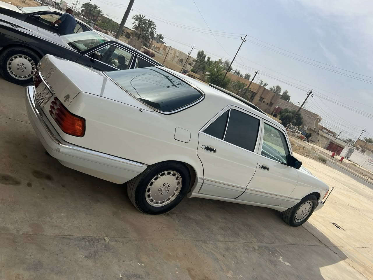 سلام عليكم 
(بيع او مراوس ) 
مرسيدس جامبو 300se باب قصير موديل 1991 رقم صلاح الدين دولي بأسمي. محرك بلاد عنكبوت +كير +حداديه كله مكفول تبريد ثلج كهربائيات كلها شغاله سلايت شغال تخم تاير 
غرفه جلد رصاصي +كهرباء شغال. دبل أريل دبل مروحه  صبغ عام مكفوله من الحادث 
مكاني سامراء السعر 105 بيها مجال للشراي 
***********
