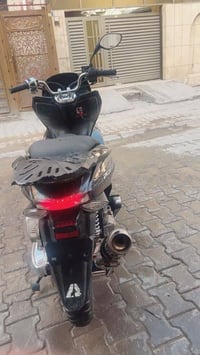 PCX • ١٢٥ • مكينة مفتوحة