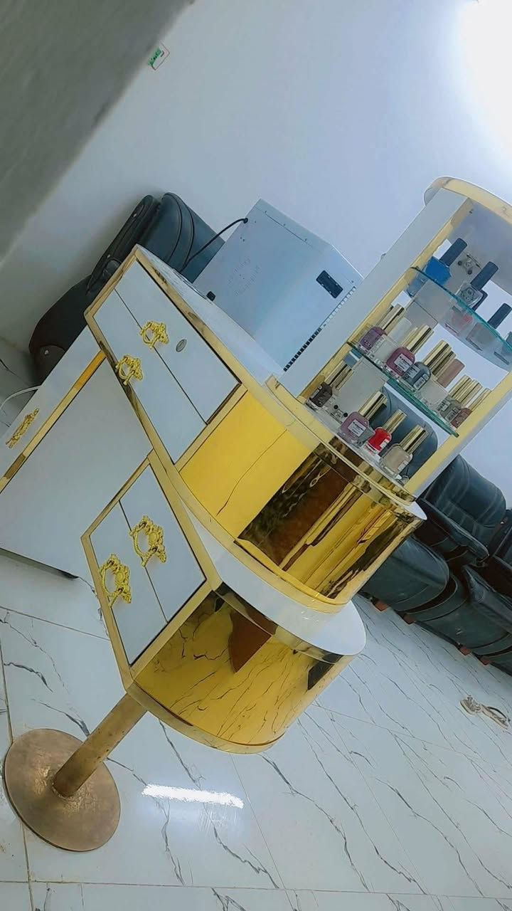 غراض حلاقه نظافه 98٪ مع مولده بريكنز 54كيفي مايعادل 1000 انبير مع خزان كاز للبيع


**إذا كنت صاحب هذا الإعلان وتريد حذفه لأي سبب، رجاءا أرسل رسالة إلى الدعم الفني**