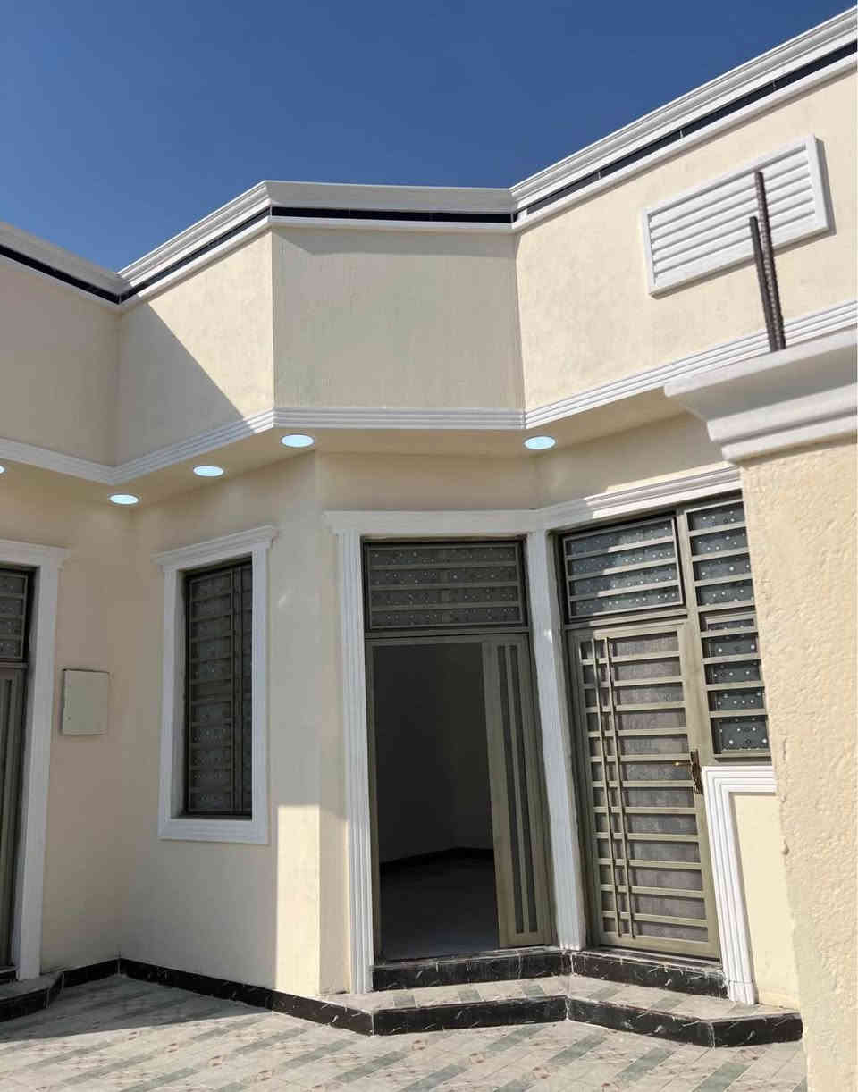 #اسعد_الله_اوقاتكم_بكل_خير⁉️👋🏼

دار سكن للبيع بناء 2025

#المساحه 270 متر 👍 

#جنس_العقار :: طابو ملك صرف زراعي باسم عراقي سند 25 

#العنوان :: البصره أبي الخصيب ابو كوصره ثالث  بيت عن شارع ابو كوصره رئيسي
#يحتوي البيت على ثلاث ٣ غرف منام كبار
و ديوان
و مطبخ و صاله
و مناور عدد 2
و صحيات داخلي وخارجي  و كراج سياره وحديقه 

#البيت جاهز من كلشي تستلم البيت عنده المكاتبه
كامل من مقطوره و كيزر و ماطور
جيب اثاثك و اكعد
و الف عافيه الي ياخذه

جميع الخدمات متوفره ماء كهرباء ومدارس 
#السعر (( 120 مليون  وبي مجال 
#للاستفسار الاتصال على الهاتف 📳📞
📳(***********)📳 اخوكم صادق البصرة, العراق
