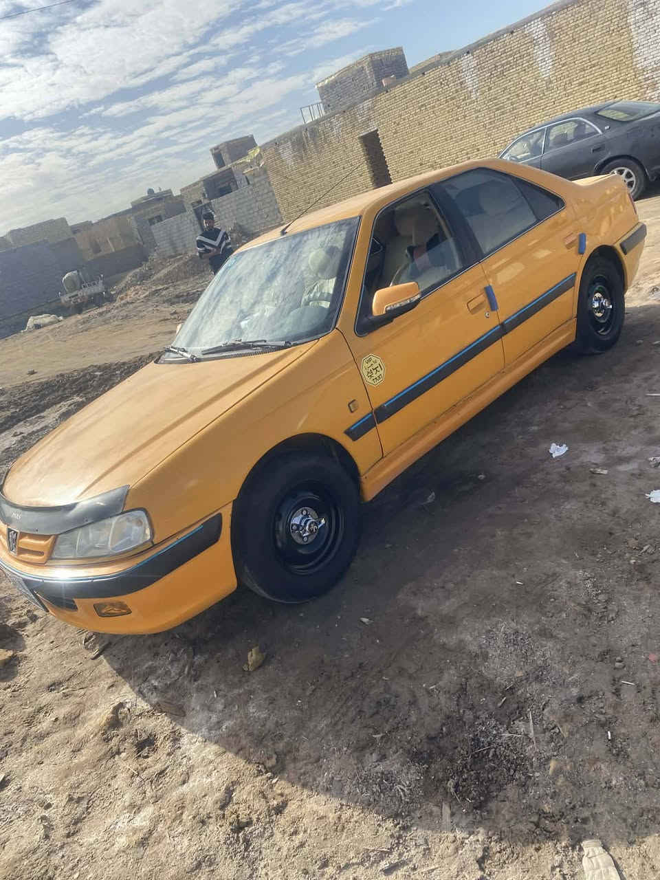 سلام عليكم بيجو بارص 18 كفاله السياره ما عده جاملغ العبري مبدل بدون دواخل سياره بسمي سنويه لحد 30 توه مهزوزه صارله شهرين سياره تخم تاير لايت زنون كامره حساسات كلشي كامله مكمله ربع ما تذب عليه رقمي *********** السعر 47 مو شراي لا تخابر يرحم امك
