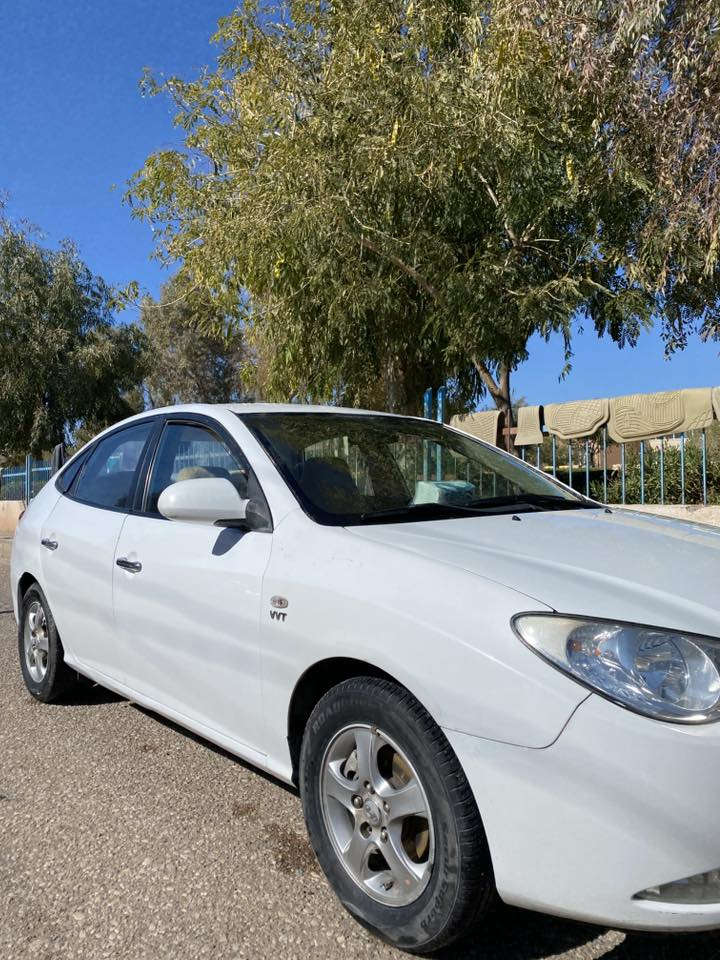 ئاڤانتی٢٠٠٦
مەکینە شانزە دکشن بەرز
کوشن جلد و هیتەر
سوکان ڤۆلیۆم
حاسەی دواوە
لایت ئۆتۆ
چوارتاییەی نوێ لە ژێرە
قەباغی دکشنی بۆ دانراوە
تاقم نۆزڵی تازە گۆڕدراوە
ئاوینە شەفت
هیتەری جامی دواوەی هەیە
جامی پێش و دوای هەڵگیراوەتەوە و دانراوە ئاونادات
گێڕ و مەکینەی بەشەرت
سەقفی بێ بۆیاغە و بەشەرتە یەک دوو جێگەی بچووکی بۆیاغەکەی کەمێ لێ بۆتەوە
پێش و پشتی کەپسە

سعرەکەشی ٤٩گەڵا و موعامەلەیەکی زۆر زۆر زۆر کەم
***********
