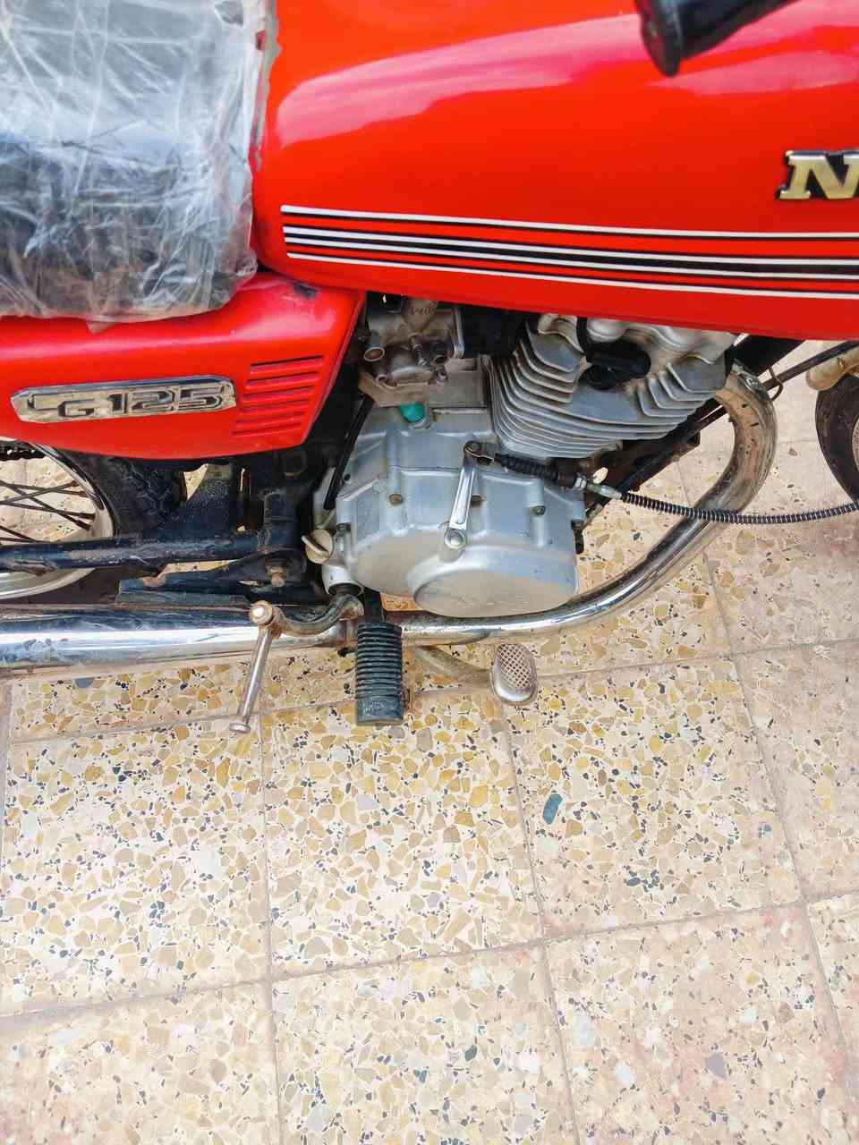 دراجه نامه ايران 4كير بدون مكفوله عشائرياً مامتواجد فيس شراي اتصل ***********
