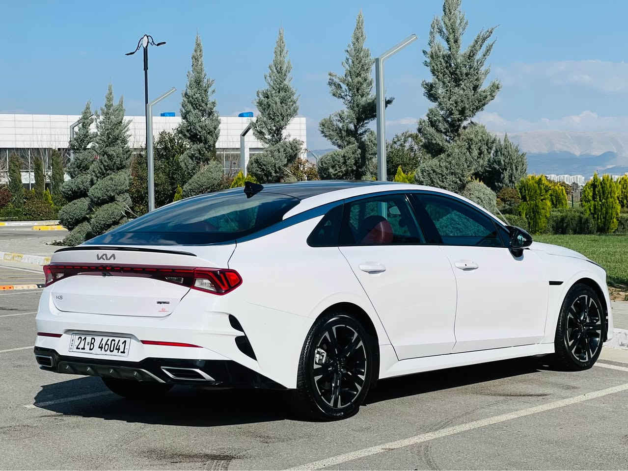 السلام علیکم 
KIA (K5) GT LINE🔥2023
مودیل :2023
مواسفات: GT LINE🔥
بسمة
شغال
کشنات کهرباي
بریک بسمة
ئوتو هولد
٣ مود قیادة(SPORT&NORMAL&ECO)
بنوراما 
سقف أسود بلادي
شاشة دجيتال
في كل بجوار رادار موجود ٣٦٠ درجي
رادار خط طريق
رادار سكان
داخل كامل أحمر بلادي
ويل كب 
كامل لايتاد أمايمي و خلفي بلادي LED
شحن موبايل (wifi charge)
مود تراكشن
بعد هواية موسفات....

سيارة كير محرك كهرباي كل بشرت فحس و كومبيوتر
سيارة نفس زيرو دعامي ل دعامية بشرت كل أيشي
 سيارة جاملغ سكن سبغ و شویة بونيد بدون دواخل بدون أرباك حتا أرباكات كل سليم بلادي
 
رقم شاصي:5XXG64J29PG167664

سعر:173$💸
📍مكان سليمانية 
رقم موبايل:***********📲

السلام علیکم 
KIA K5 (GT LINE)🔥
مۆدێل 2023
مواسەفات:GT LINE 🔥
بەسمە 
شەغال 
کشن کامل کارەبا
بریک بەسمە 
ئۆتۆ هۆڵد
٣ مۆد لێخوڕین (SPORT&NORMAL&ECO)
سەقف پانۆراما
سقف ڕەش بیلاد
شاشە کامل دیجیتاڵ 
٣٦٠ دەرجە ڕادار بە هەرچواردەور
ڕادار خەتی جادە
ڕاداری سوکان 
ناوی کامل سور بیلادی
ویل کەپ
کامل لایتی دواو پێش بیلادی LED
سیستەمی شەحن کردنەوەی مۆبایل (Wifi charge)
مۆدی تراکشن
زۆر مواسەفاتی تر ...

سەیارەکە گێڕو مەکینەو کارەبایو هەموو گیانی بەشەرتی فەحس و کۆمپیتەر
سەیارەکە چەمەلەغی سەکن بۆیاخە لەگەڵ یەک پەڵەی بۆنیدی بەبێ ناو گرتن بەبێ تەقینی هیچ ئێرباگێک

ژمارە شاسی:5XXG64J29PG167664

نرخ:١٧٣$💸
📍شوێن: سلێمانی

ژمارە مۆبایل:***********📲 السليمانية, العراق
