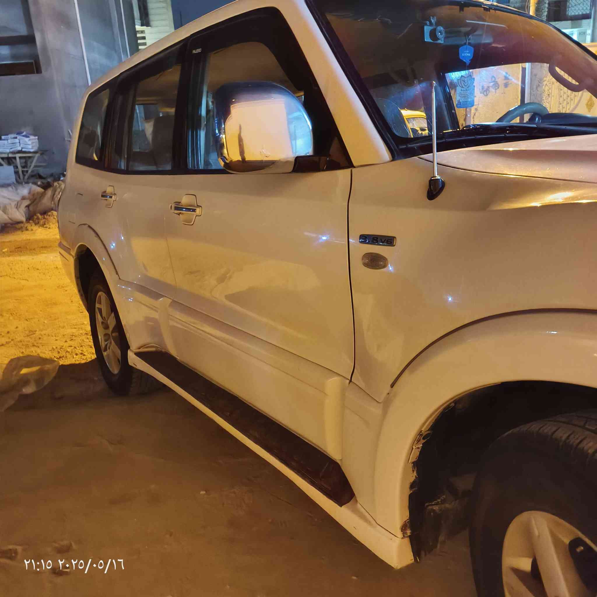 باجيرو ٢٠٠٧ بيها صبغ شبر بالجاملغ الايمن حداديه جديده ومشط جديد رقم بغداد جديد مكانها الديوانيه السعر ٨٥ ورقه‏‪***********‬‏
