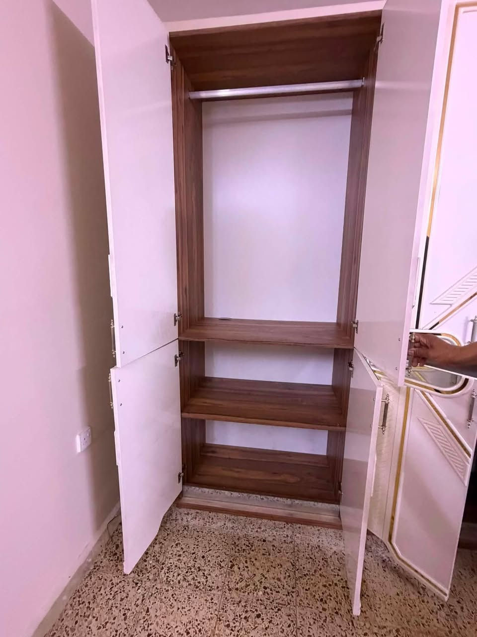 سلام عليكم
غرفة نوم تركية استعمال قليل مكاني بغداد الجديدة خلف مطعم الدرويش الغرفة جديدة رايدهة بمليون ومية(1100) وبيهة مجال بسيط الغرفة جديدة بمعنى الكلمة بس شلت من بيتي ورايد ابيعهة للاستفسار هذ رقمي بي اتصال وبي واتساب 

***********
