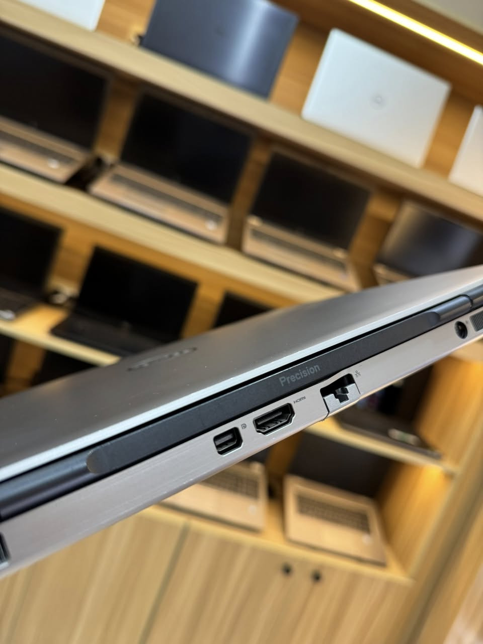 🚀 جاهز للتجربة اللي تخليك تكمل كل شغلك بدون توقف؟
🔥 Dell Precision 7550 🔥

                                                           Core i7-10850H🔹
🔹 رامات: 32GB
🔹 هارد: M.2 NVMe 1T GB
🔹 كارت شاشة: NVIDIA Quadro RTX 5000 16GB
🔹 شاشة 15,6 Fhd  مناسبة للشغل والجرافيك
🔹 أداء احترافي لبرامج التصميم والهندسة والمونتاج

🚀 شغل، تصميم، ألعاب… كل حاجة في جهاز واحد!
🎯 معمول مخصوص لـ:
✔️ الجرافيك التقيل
✔️ المونتاج الاحترافي
✔️ الريندر و الـ3D
✔️ المهندسين وشغل الشركات

🧊 ثبات تحت الضغط
⚙️ أداء يعتمد عليه
🖥️ شاشة تاتش دقيقة تفرق في الشغل

💬 لو شغلك محتاج جهاز يطلع أقصى أداء… ده مش هيخذلك.

📦 حالة الجهاز: ممتاز
🛠️ فحص كامل قبل التسليم

‎امكانيه الدفع كاش 💵 او عن طريق الڤيزا 💳

جميع الاجهزة بضمان #شهراستبدال 

‎‏‎متاح الشحن لجميع المحافظات 🚙

‎‏‎لو عايز تعرف أكتر عن منتجاتنا وخدماتنا

 إبعتلنا رسالة على صفحتنا 💌⁩ 📞
او عن طريق الواتس.    
 📩01500221757
 📞0100761194


**إذا كنت صاحب هذا الإعلان وتريد حذفه لأي سبب، رجاءا أرسل رسالة إلى الدعم الفني**