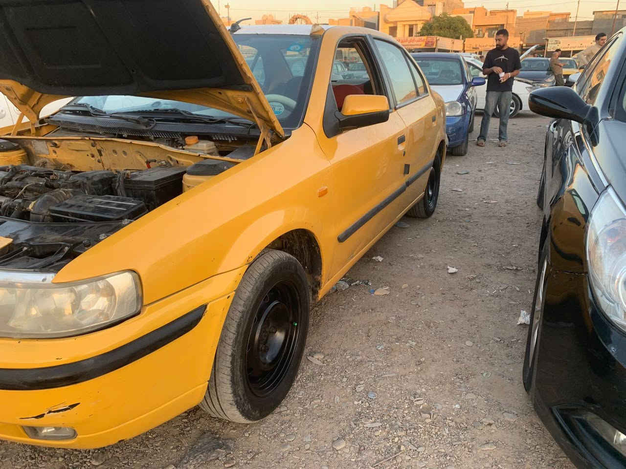 سلام عليكم
 سمند محور كورله بكاتجو 1600
 المكينه بيه رجز و تبريد عاطل
 سياره نصبته حلوه و فقط بنيد مبدل سياره بلاديه
صدر امامي خلفي جديد سياره متعوب علية
السعر 28 وبيه مجال قليل 
مكاني البياع تقاطع درويش 
تحويل ثاني يوم الرقم***********
