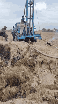 حفر الابار في جميع محافظات العراق حفر وعزل المالح وصب البير  فحص بجهاز الكاشف قبل الحفر تستلم بير جاهز ومن الله التوفيق واحد عراق  الاستفسار واتساب وخاص مفتوح  ***********///***********
