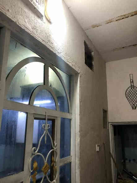 أنتبااااه  أنتبااااه  أنتباااه
بعد التوكل على الله .....
بيت للبيييييييييييييع 50 متر  ............................

حي الوفاء .... على ساحه بصف الركن شارع 15 متر قرب البانزين خانه والمجسرات وأقرب نقطة داله أعدادية نور الحسين ............
طابق ونص ...... الطابق الأرضي يحتوي على غرفة وصاله ومطبخ وتخاريج ...
أما الطابق الثاني يحتوي على غرفة وصاله ....... الأساس صب والبناء طابوك والسكف عكاده ....... 
السعر ....... 70 مليون دينار ......
للأستفسار يرجى الاتصال بنا على الارقام التاليه ............

***********
***********
أبو شهم العگيلي ..
