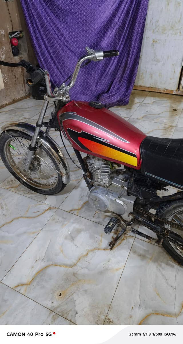 كلك كلك للبيع مكفوله عن السرقه 200 وبيه مجال حك الجيه الي مو شراي لا تراسل رقم ***********
