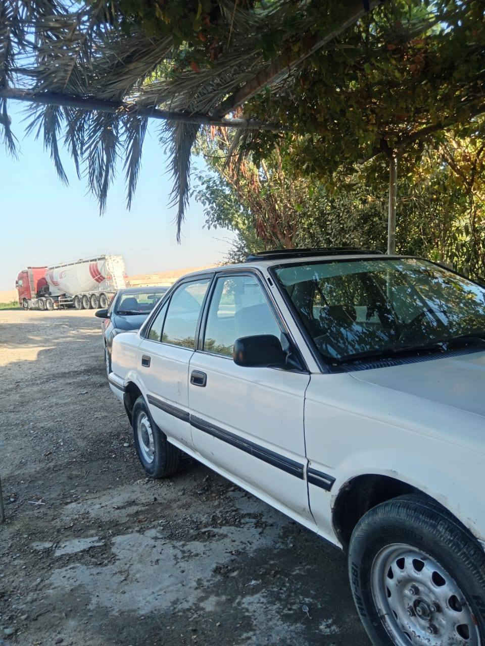 كورلا موديل ١٩٩٠ رقم صلاح الدين الأماني بسمي السعر 50 وبيها مجال كير محرك شرط رقم الموبايل ***********
