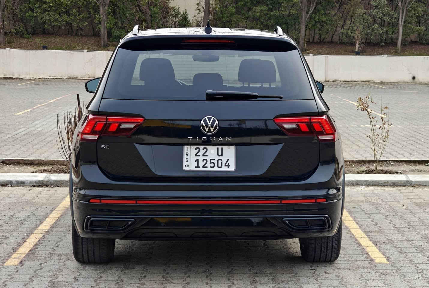 #Volkswagen_Tiguan_SE_R_Line 2023
#BlackTop
#محرك_20_توربو
#ماشيه 29.000 مايل
بانوراما
7 راكب
كشنات جلد وكهربائي وتدفئه
تبريد وتحكمات لمس
اناره داخليه 10 الوان متغيره
حساسات اماميه وخلفيه
رادارات اماميه وخلفيه وجانبيه
تشغيل عن بعد
الضرر بسيط : باب خلفي جهة السكن
بدون كلها سليمه
جديدة لوك حتى دعاميات بشرط كلشي على البلاد
رقم شاصي:
3VVCB7AX7PM015180
مرقم اربيل كامل شرط تحويل ثاني يوم
السعر 22.500$ وبي مجال بسيط
العنوان اربيل
***********
***********
