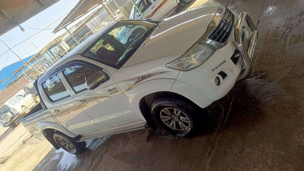 سلام عليكم 
بيك اب 
البيع 
موديل 2015
فور ويل 
اوتوماتيك 
رقم واسط انكليزي 
كفاله عامه مطلقه 
السياره شرط بلاديه 
لاصبغ لا بارد لا تبديل 
دعاميات بلاد
جديده 
ماشيه 204الف
محرك بلادي مامفتوح 
المكان الديوانية 
***********
