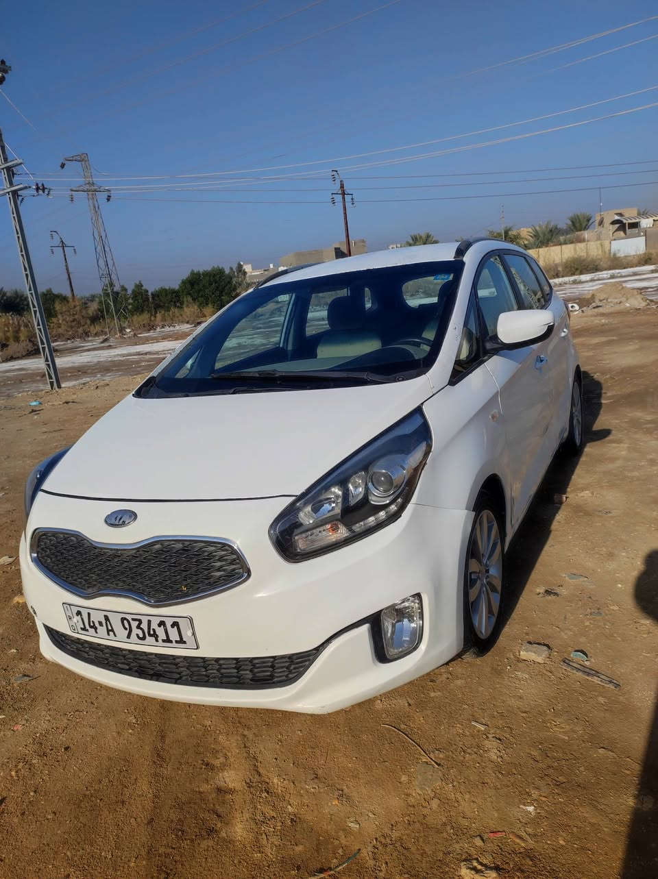 كارنز خليجي موديل 14
سبعه راكب محرك 2000 دوش 

تخم تاير جديد

صاعده هزه ابشهر الخامس  بيهه بنيد وجاملغ جهت السايق امبدلات اباصلي بدون صبغ اثر طخه خفيفه 

سياره باسمي مكانهه ديوانيه 

رايدهه 125 بيع فقط اعتذر من المراوس

***********

*********** غير متواجد ع النت
