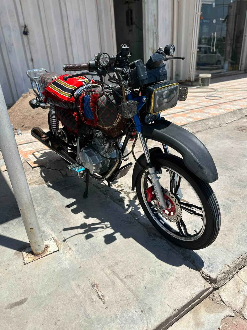 دراجه سافان 200cc
دراجه مرقمه واسط باسمي

دراجه بعدهه بحاله الوكاله 

سعر خاص رجائاً 

جاملغ شاده تحوير 
لبلادي موجود 

مكاني  واسط الدبوني 

***********
