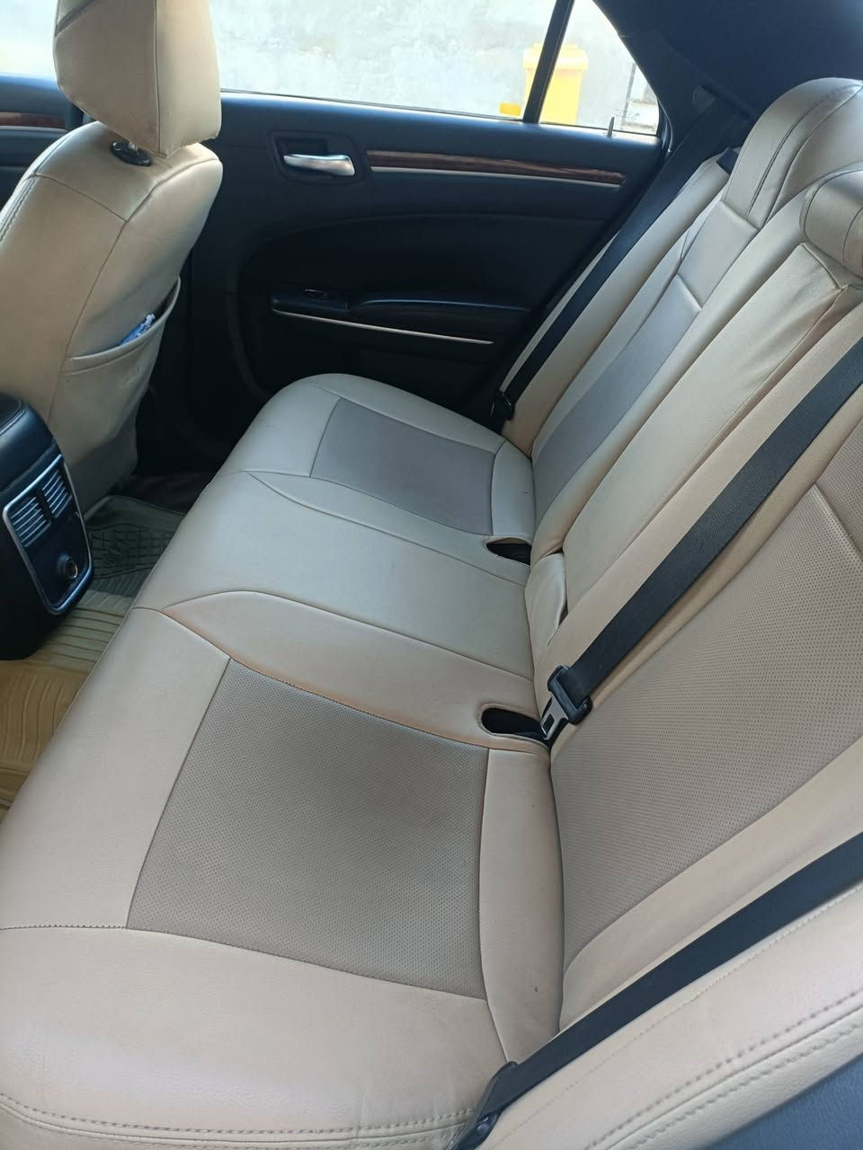 اوبامه للبيع مديل 2012
مكفوله من الصبغ بس بيها بارد شويه بجاملغ الخلفي جاهزه من كلشي السعر 165 وبيها مجال شويه للاستفسار ع الرقم ***********
