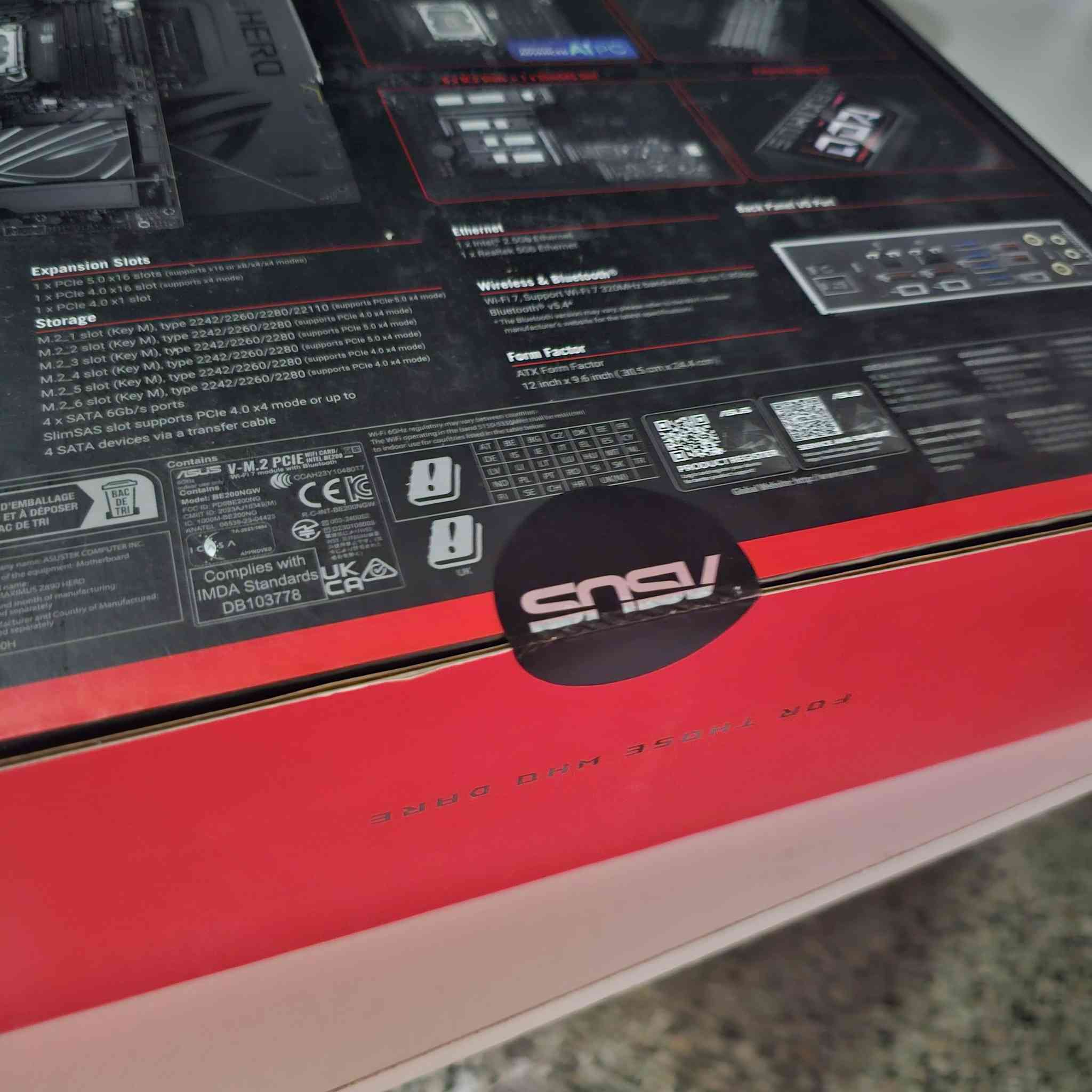 Asus rog maximus z890 hero 
مو مذربورد بلوه بيه طن مواصفات وتقريبا هو اعلى مذربورد ممكن تشتريه لمعالج انتل

السعر 750,000 قفل
جديد غير مفتوح بالستكير وبيه ضمان رسمي

متوفر توصيل هم


**إذا كنت صاحب هذا الإعلان وتريد حذفه لأي سبب، رجاءا أرسل رسالة إلى الدعم الفني**