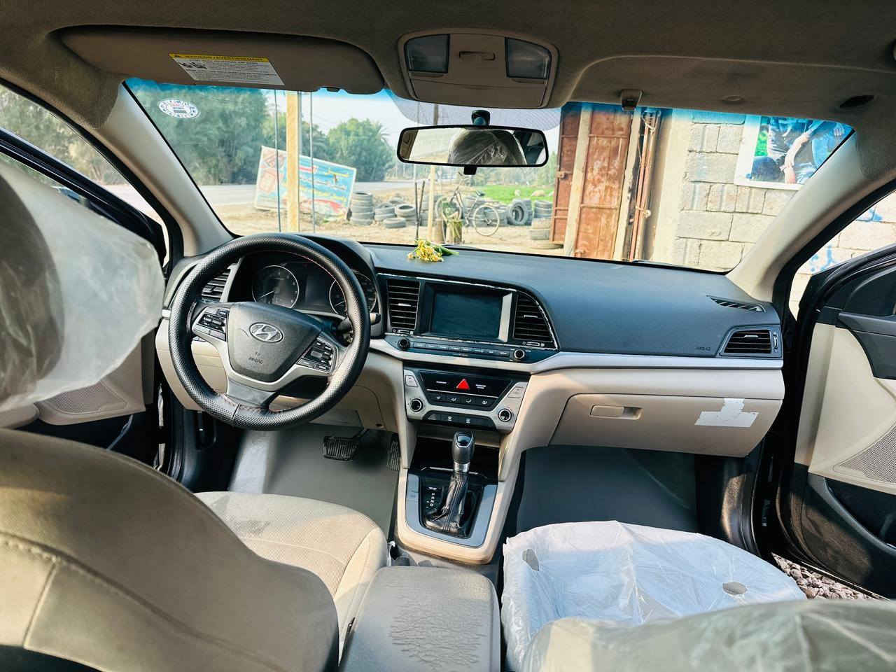 سلام عليكم
النترا موديل 2017 وارد امريكي داخل بيجي كير ومحرك مكفولات تخم تاير حداديه 60 او70 ب الميه نضافه مكينه 2000 دوش،، صبغ قطعه واحده فقط ليبل واحد هزه جديده رقم اربيل تريد تحويل تريد وكاله سياره  جديده بمعنه الكلمهه
للاستفسار على الرقم
***********
***********
