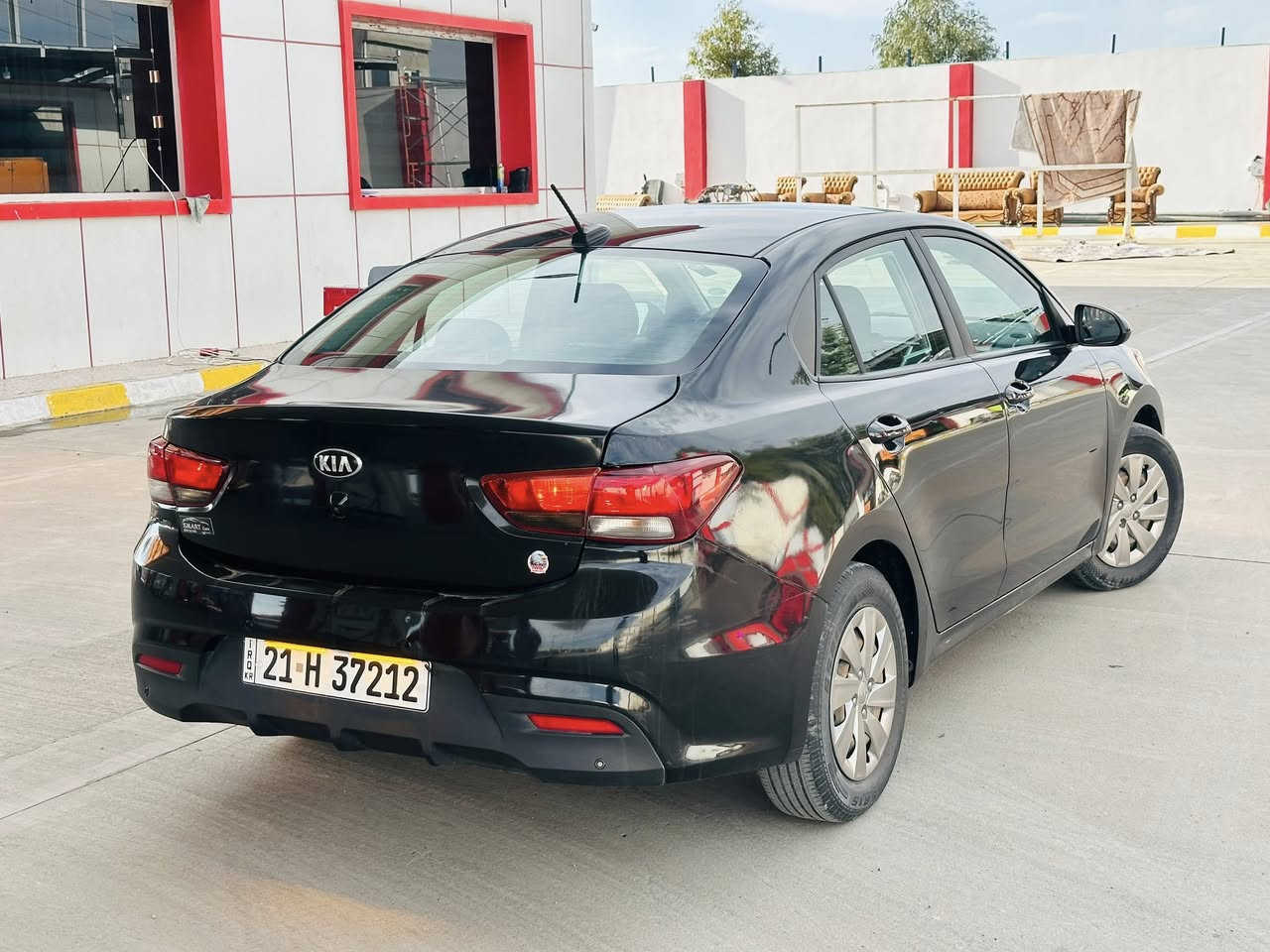 كيا ريو موديل 2020 محرك دوش مرغوب ماشي ٣٠ الف حقيقي ژينكة سنوية هزة رقم كلها ٢٠٣٠ سيارة بيها قطعة ونص صبغ بدون دواخل شرط بجم كبس سعرها ١٠٨ بي مجال بسيط عنواني كركوك ايسكان 
***********
***********
