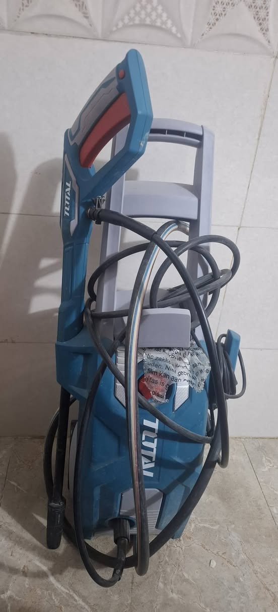 فارة غسل ماركة توتال
١٨٠٠ واط استخدام قليل نظيفة جدا السعر ١٢٥


**إذا كنت صاحب هذا الإعلان وتريد حذفه لأي سبب، رجاءا أرسل رسالة إلى الدعم الفني**