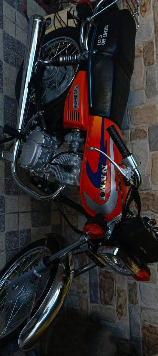 السلام عليكم دراجة نامه لون برتقالي مميز موديل 2026 صارلهه اسبوعين من طلعت من الوكيل مكفولة من الشخط  شادلهه لايت ب15 بعدهه زيرو ماماشية هواي 
السعر: 670 وبيهه مجال
الرقم :*********** بي واتساب هم
مكان: كربلاء الحر قرب نوارس
